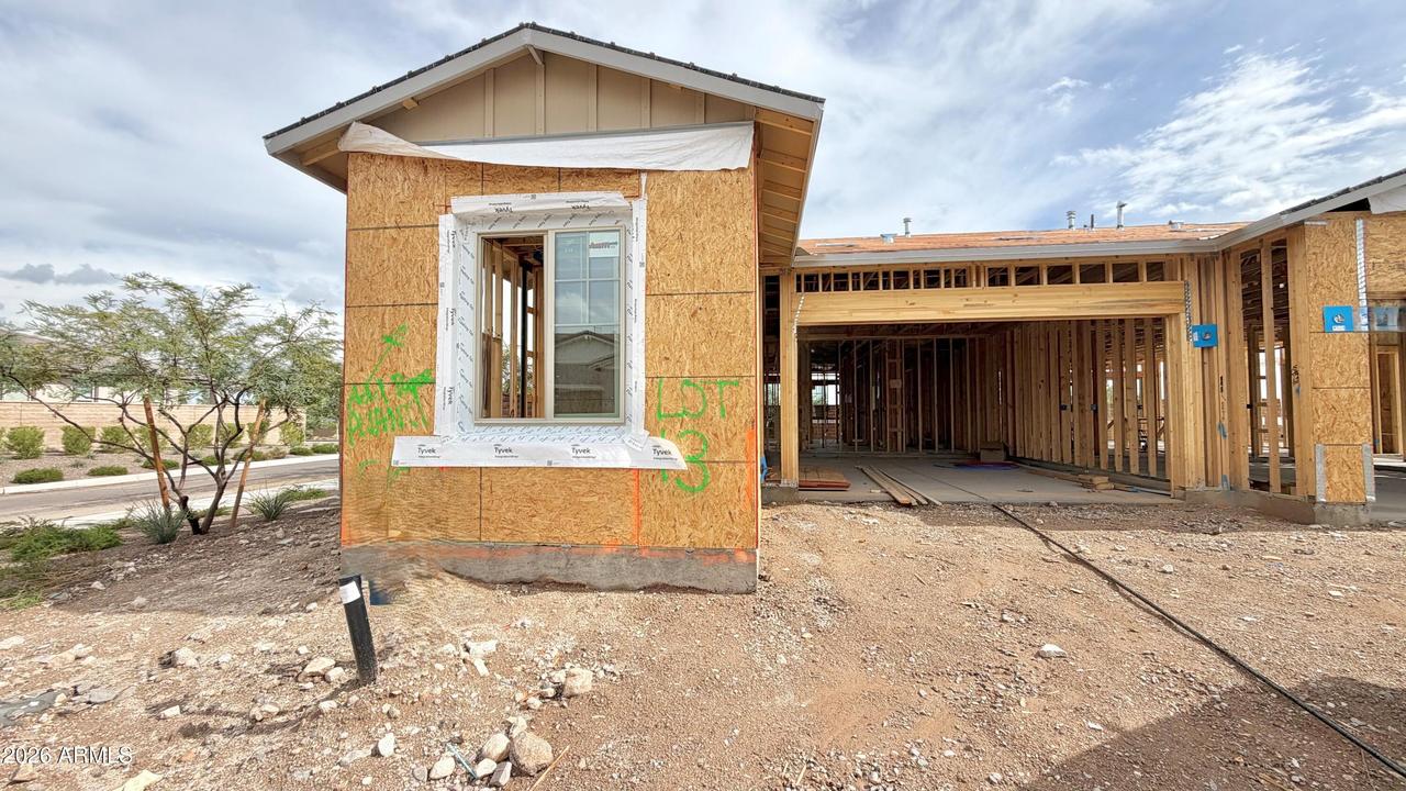 5585 N 205th Dr., Buckeye, AZ 85396