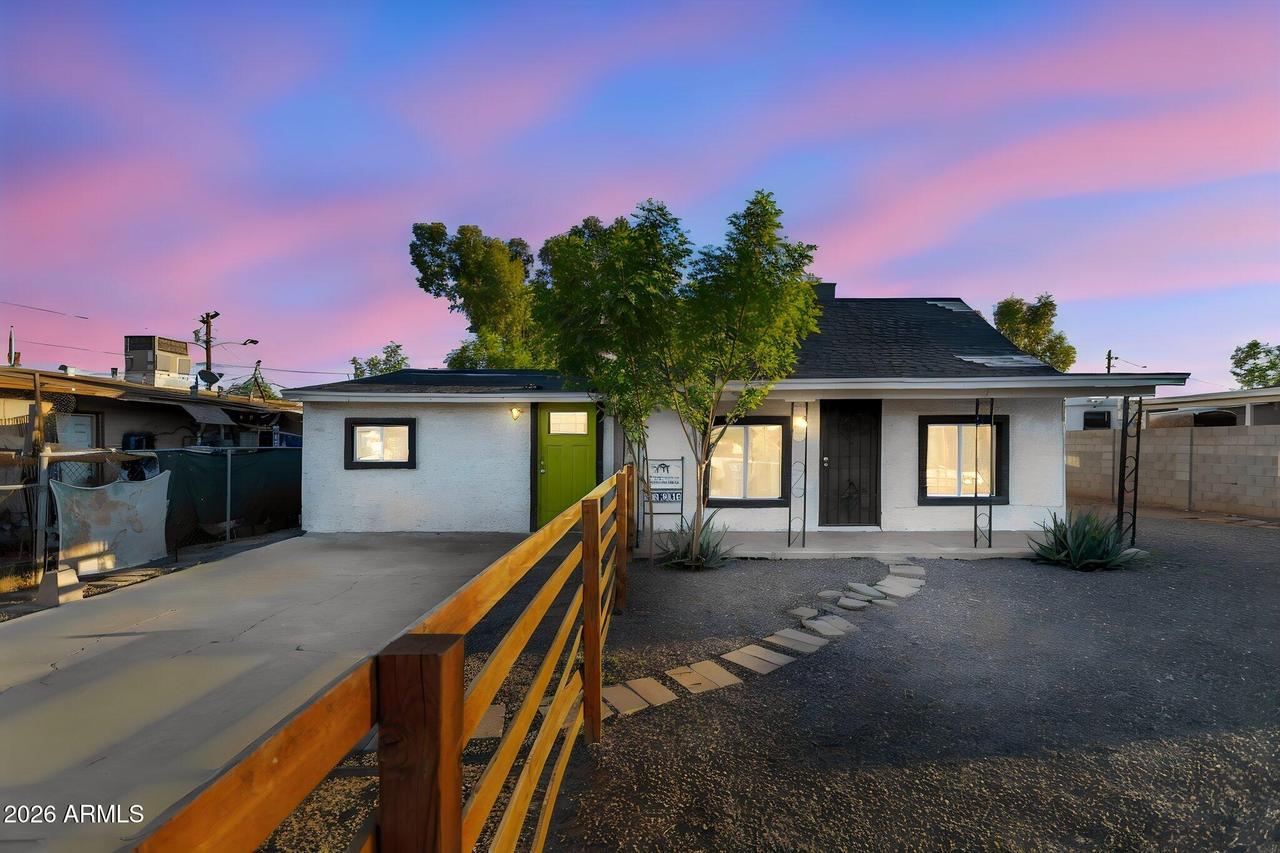 3305 W Madison St., Phoenix, AZ 85009