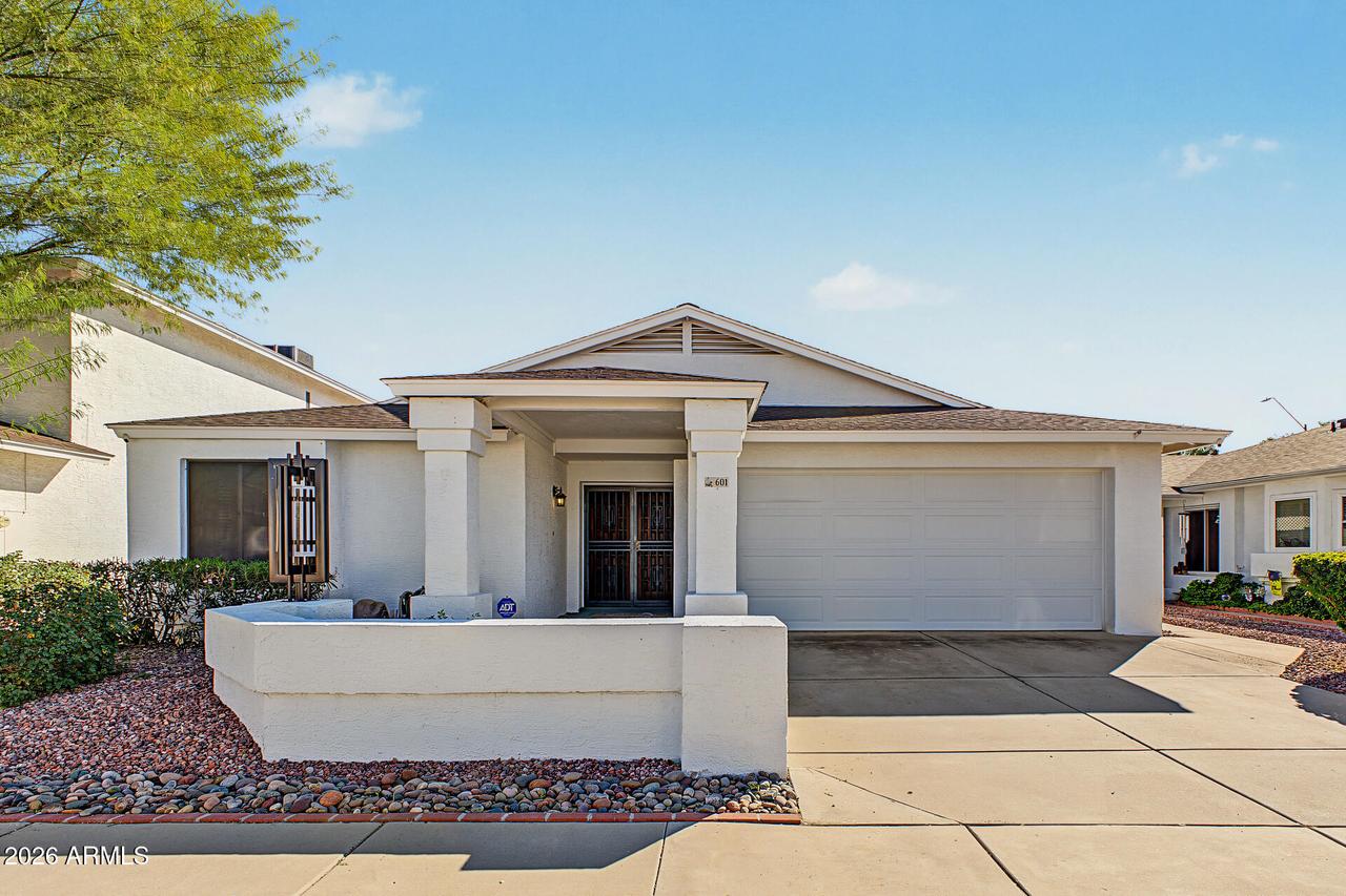 601 W Beverly Ln., Phoenix, AZ 85023