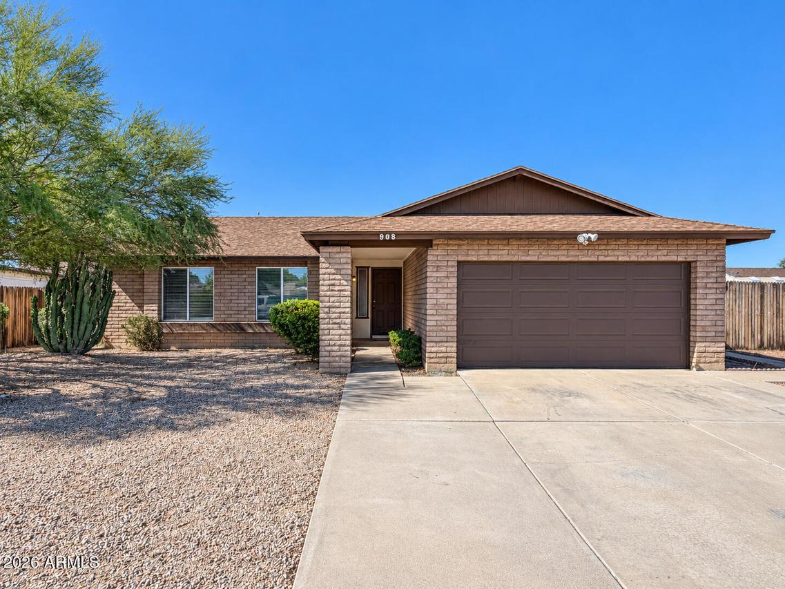 908 S Gentry Cir., Mesa, AZ 85204