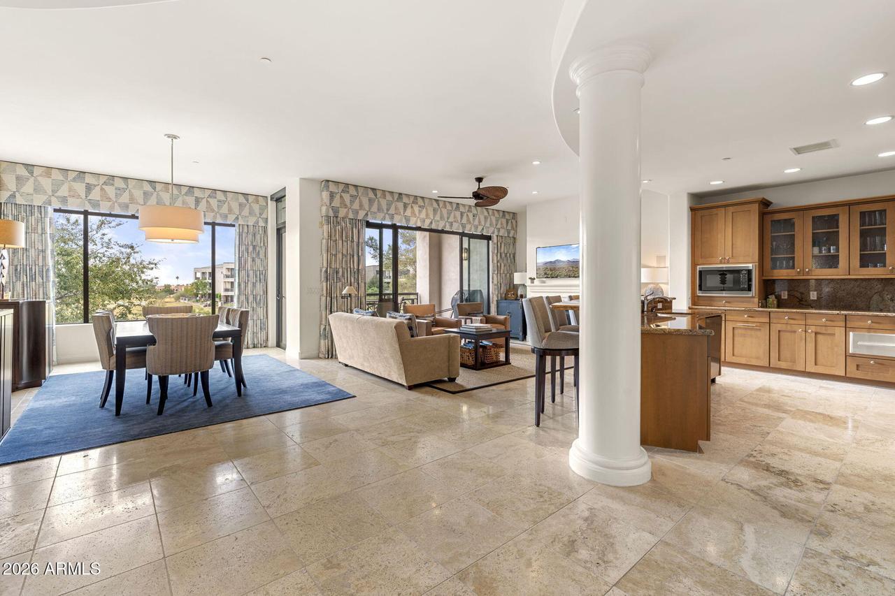 8 Biltmore Estate #225, Phoenix, AZ 85016