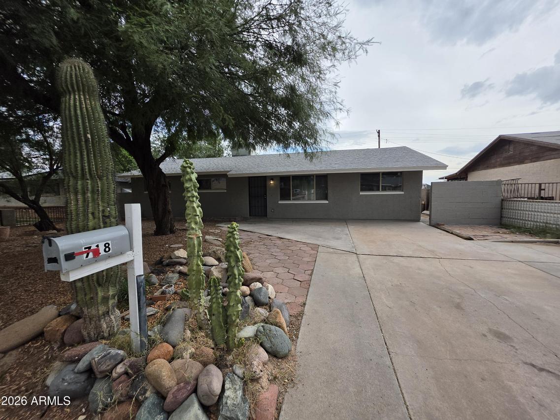 718 E Carter Rd., Phoenix, AZ 85042