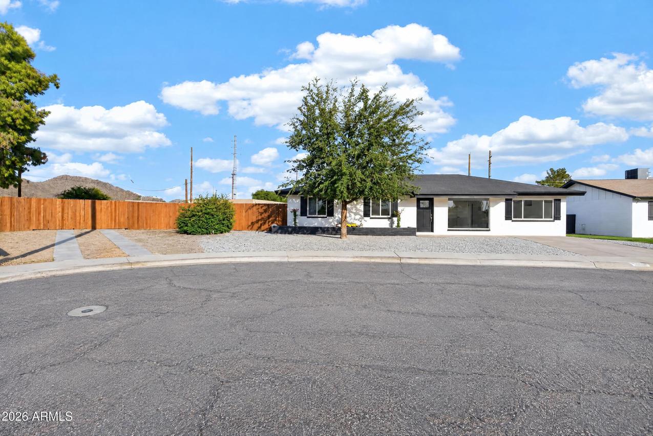 9039 N 15th Dr., Phoenix, AZ 85021