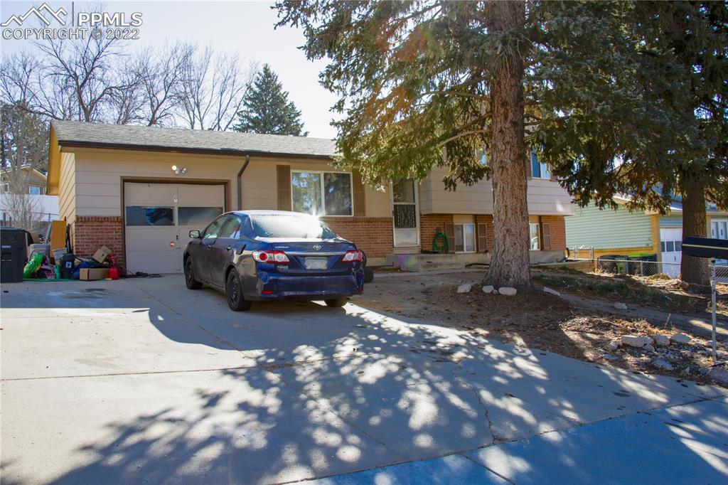 519 Raemar Dr., Colorado Springs, CO 80911