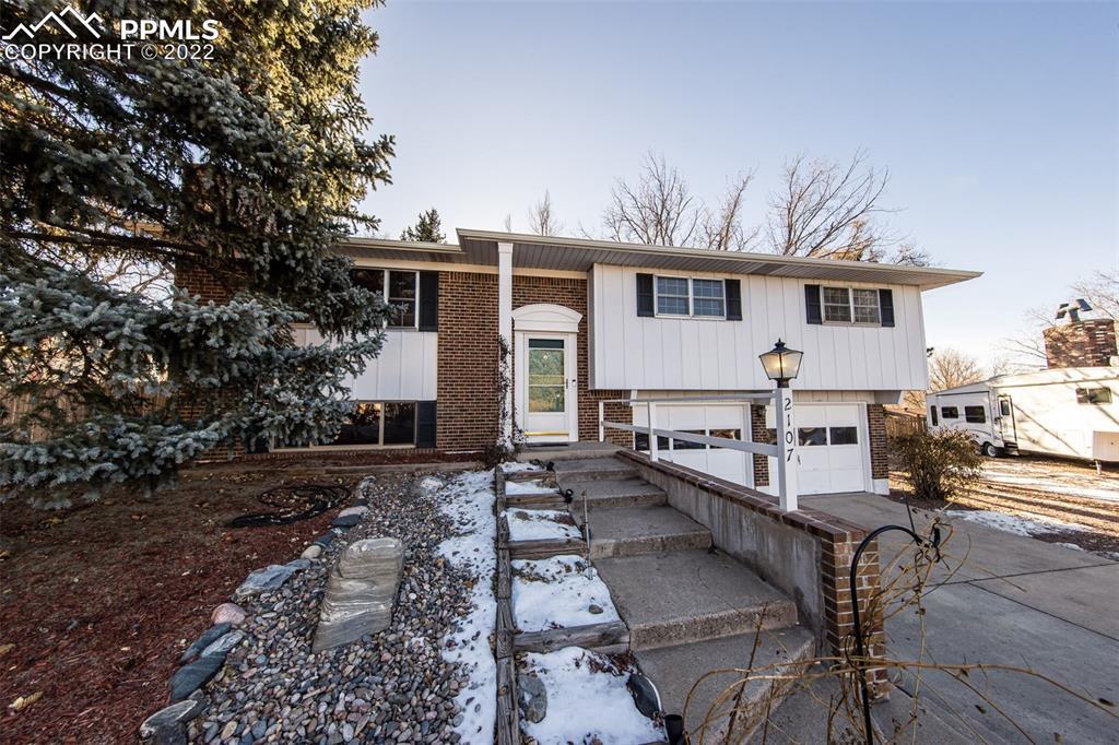 2107 E Greenwich Cir., Colorado Springs, CO 80909