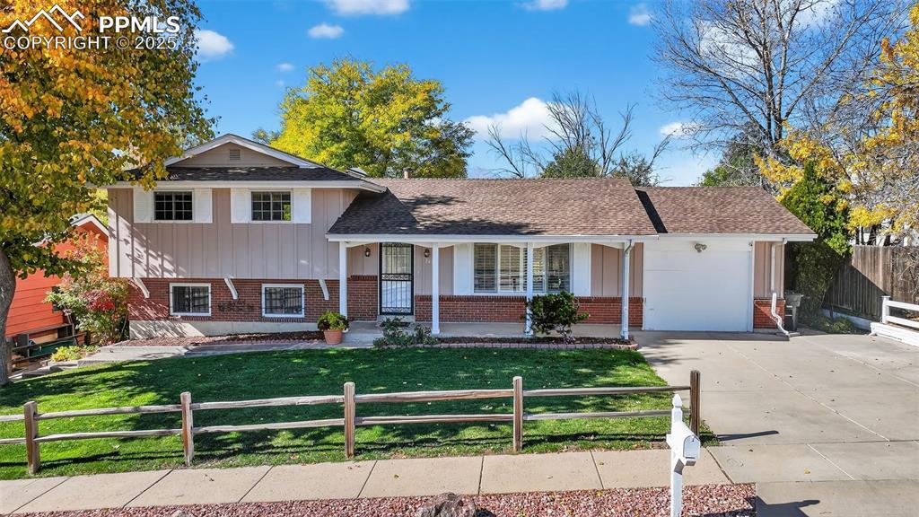 1430 De Reamer Cir., Colorado Springs, CO 80915
