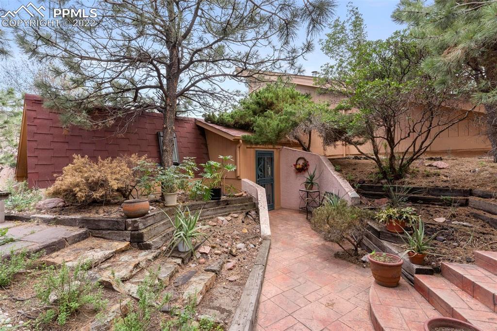 1906 Mesa View Ct., Colorado Springs, CO 80904