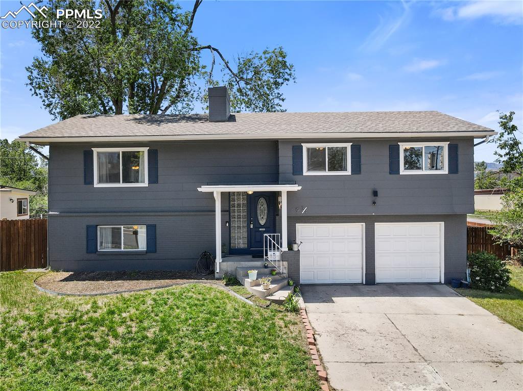 934 Potter Dr., Colorado Springs, CO 80909