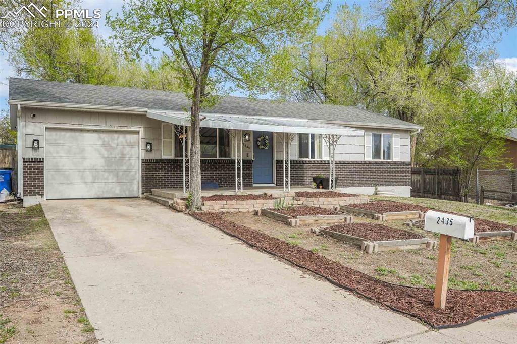 2435 Nadine Dr., Colorado Springs, CO 80916