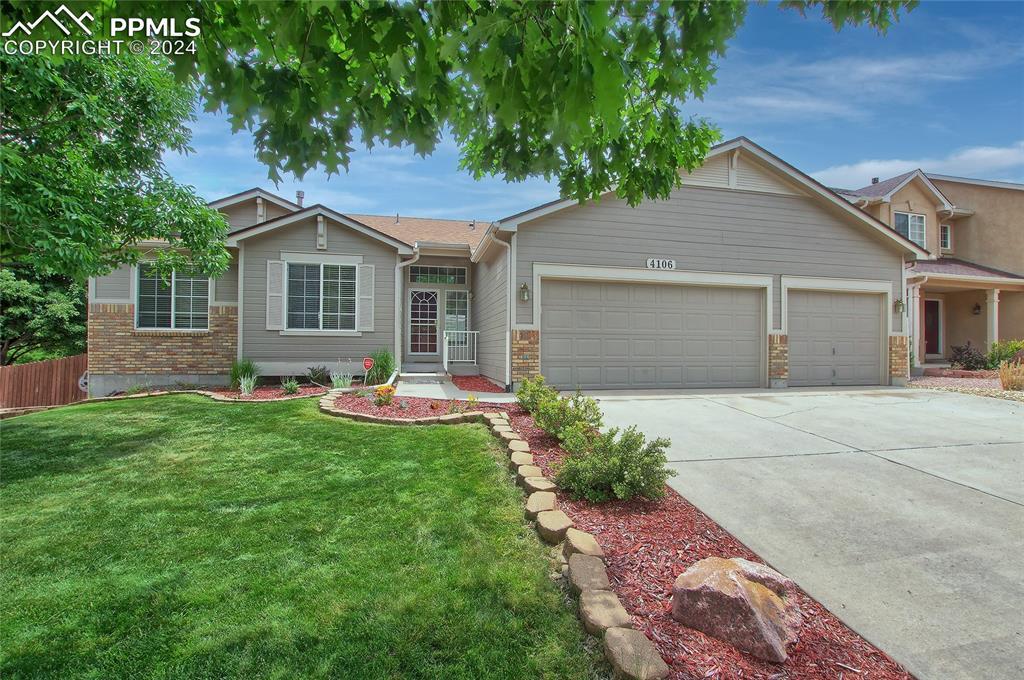 4106 Round Hill Dr., Colorado Springs, CO 80922