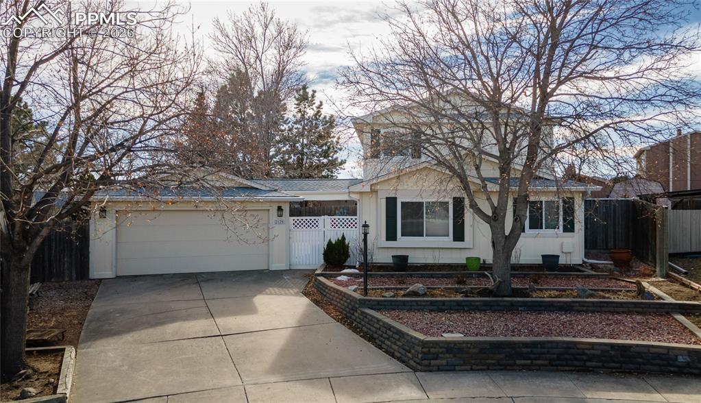 2120 Sarsi Dr., Colorado Springs, CO 80915