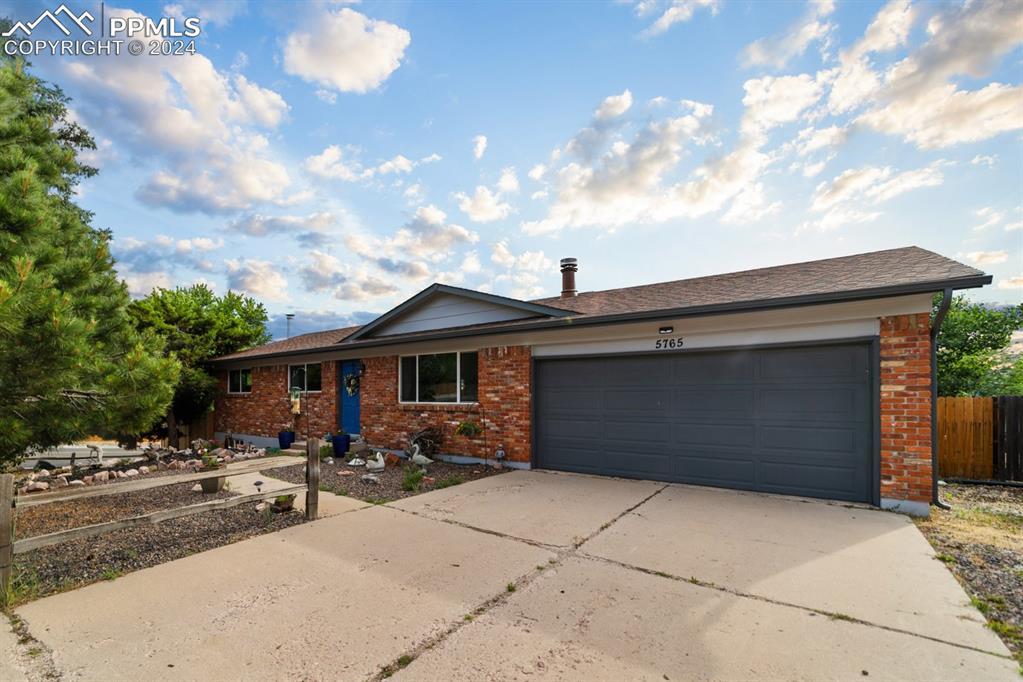 5765 Red Onion Way, Colorado Springs, CO 80918