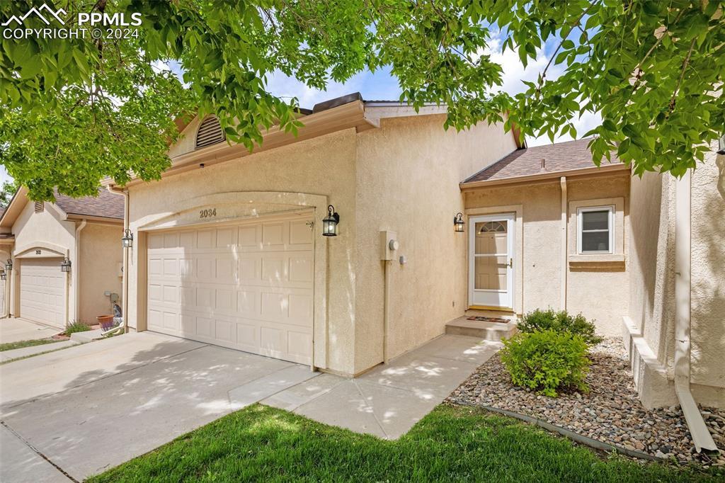 2034 Summerset Dr., Colorado Springs, CO 80920