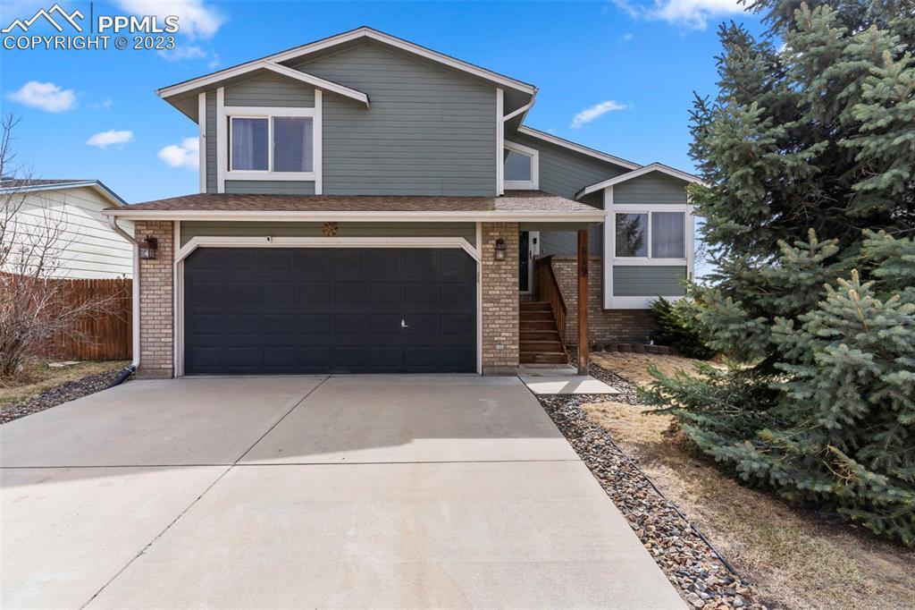 819 Foxwood Dr., Colorado Springs, CO 80911