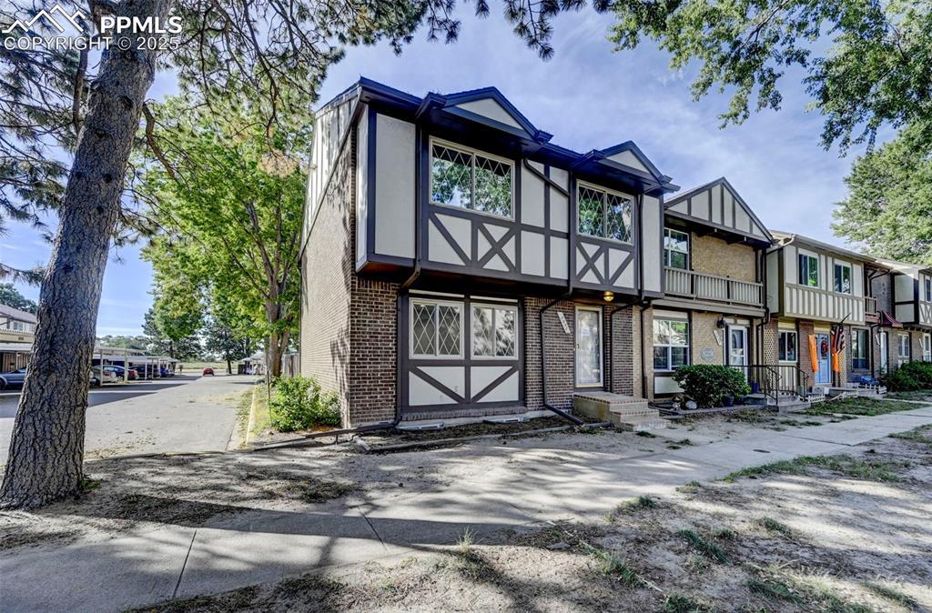 3892 Constitution Ave., Colorado Springs, CO 80909