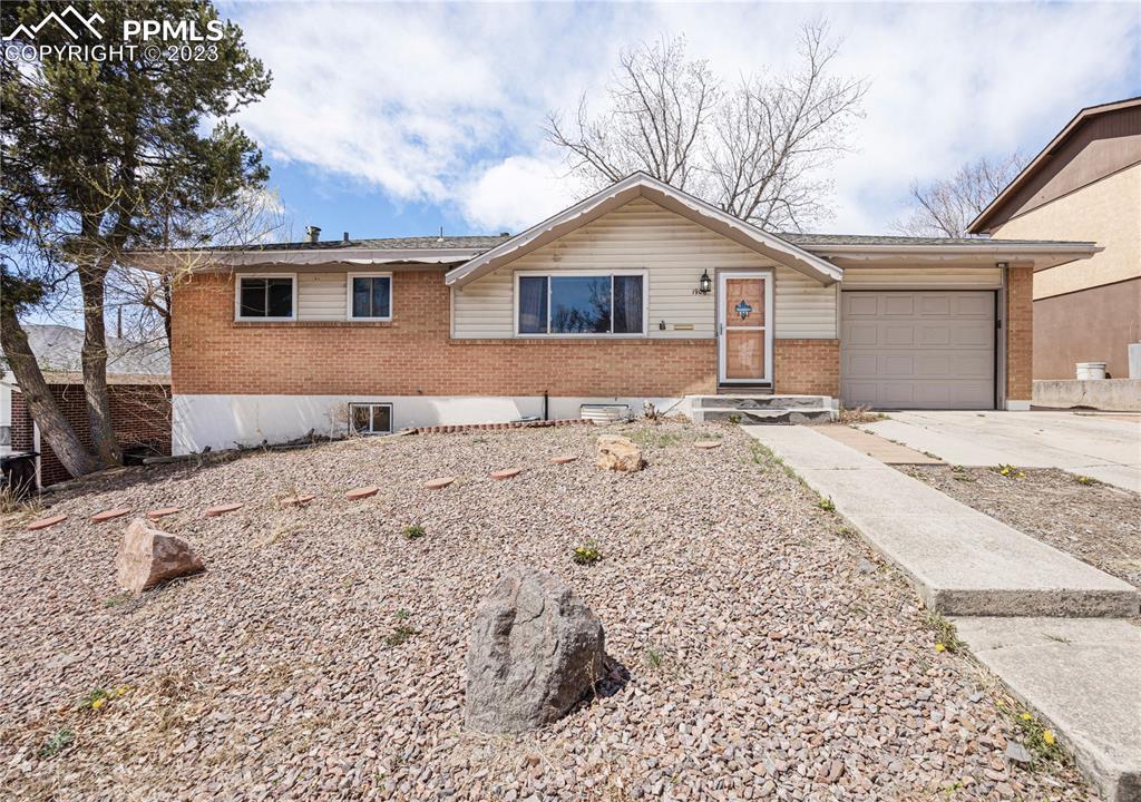 1906 Warwick Ln., Colorado Springs, CO 80909