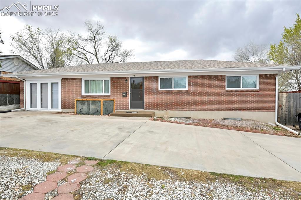 237 S Circle Dr., Colorado Springs, CO 80910