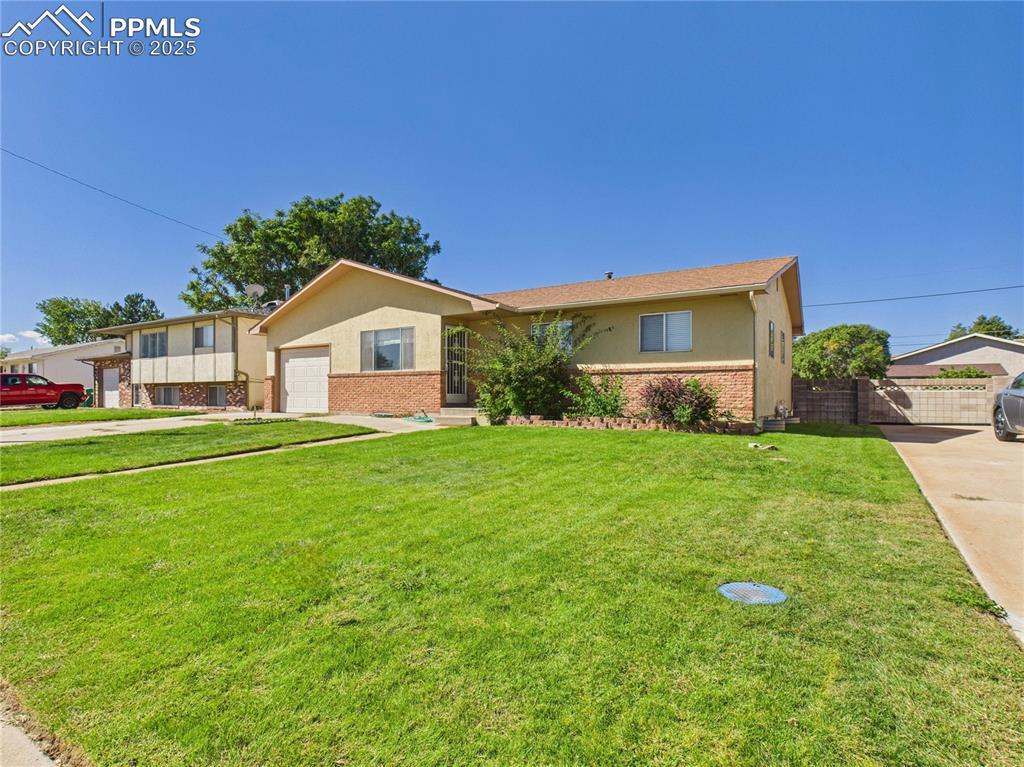 29 Clemson Dr., Pueblo, CO 81005