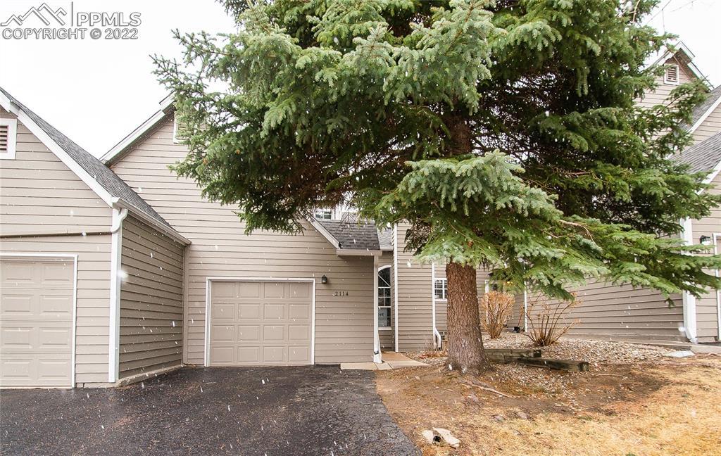 2114 Palm Dr., Colorado Springs, CO 80918