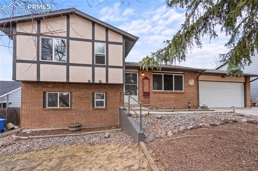 5480 W Descanso Cir., Colorado Springs, CO 80918