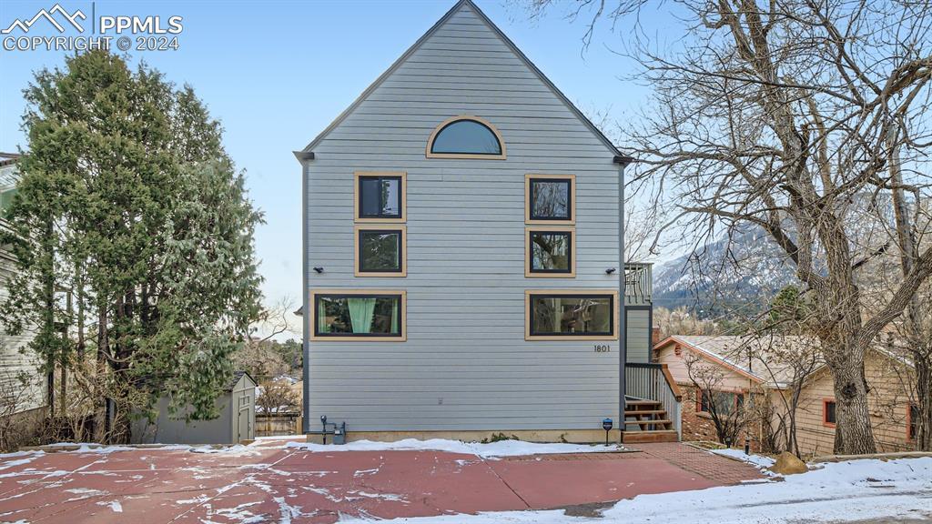 1801 Ridgeway Ave., Colorado Springs, CO 80906