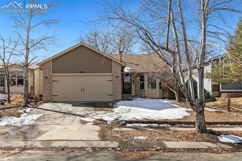 5810 Grapevine Dr., Colorado Springs, CO 80923