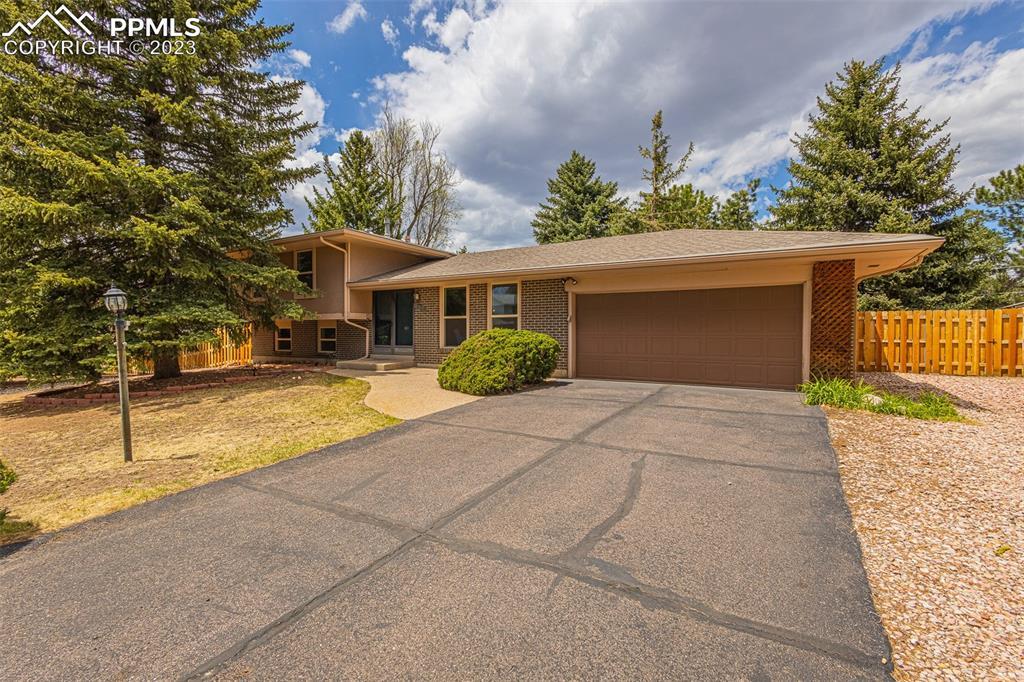 1324 Ginny Ln., Colorado Springs, CO 80918