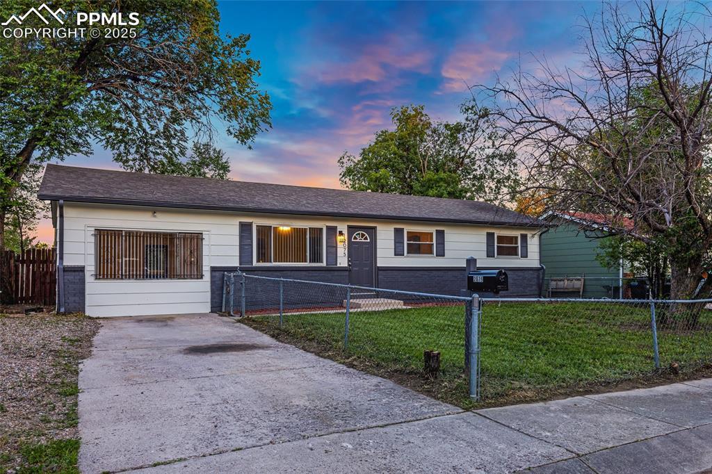 2075 Pepperwood Dr., Colorado Springs, CO 80910