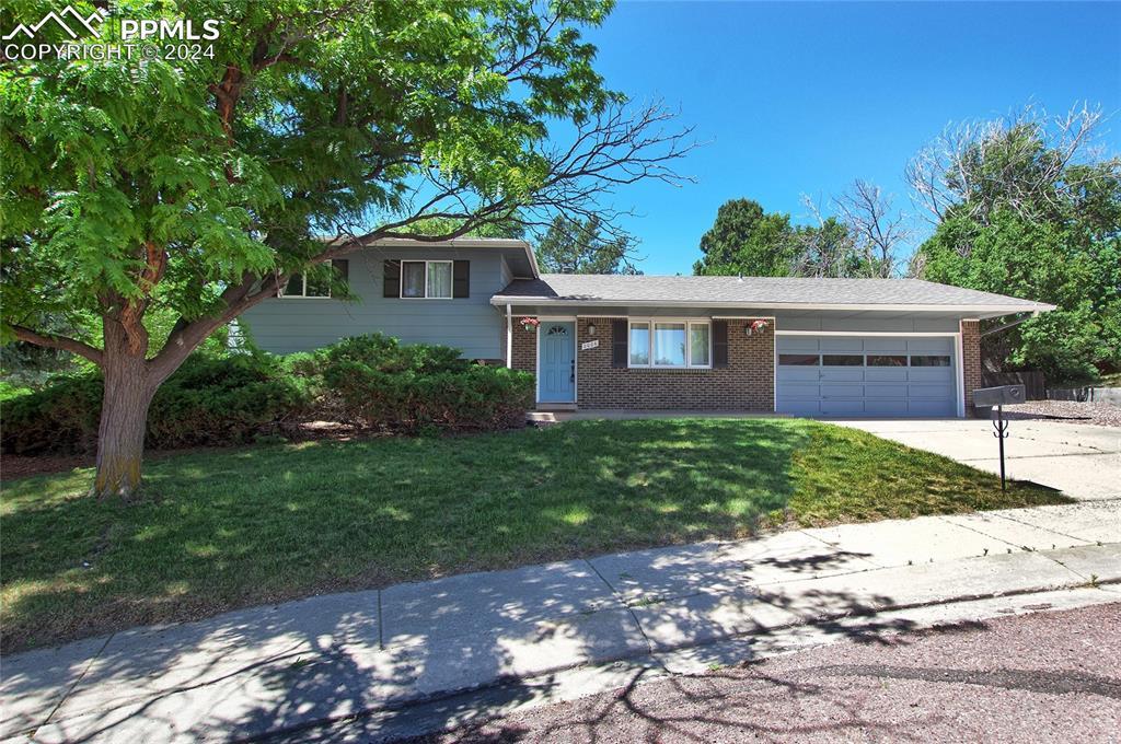 2006 Wooten Ln., Colorado Springs, CO 80915