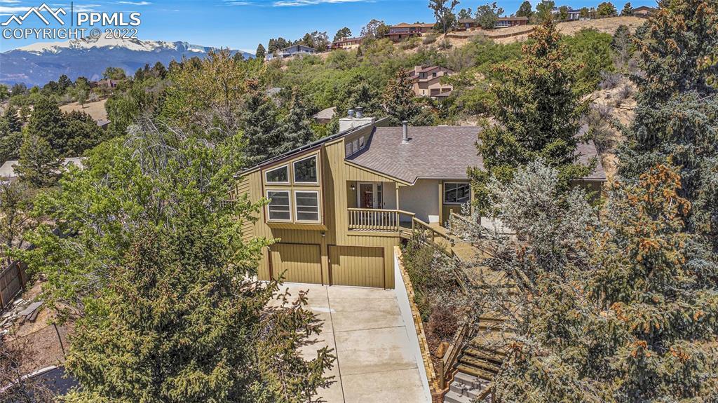 5570 Flintridge Dr., Colorado Springs, CO 80918