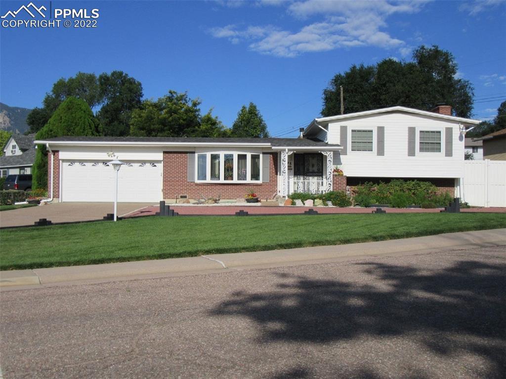 448 Loomis Ave., Colorado Springs, CO 80906