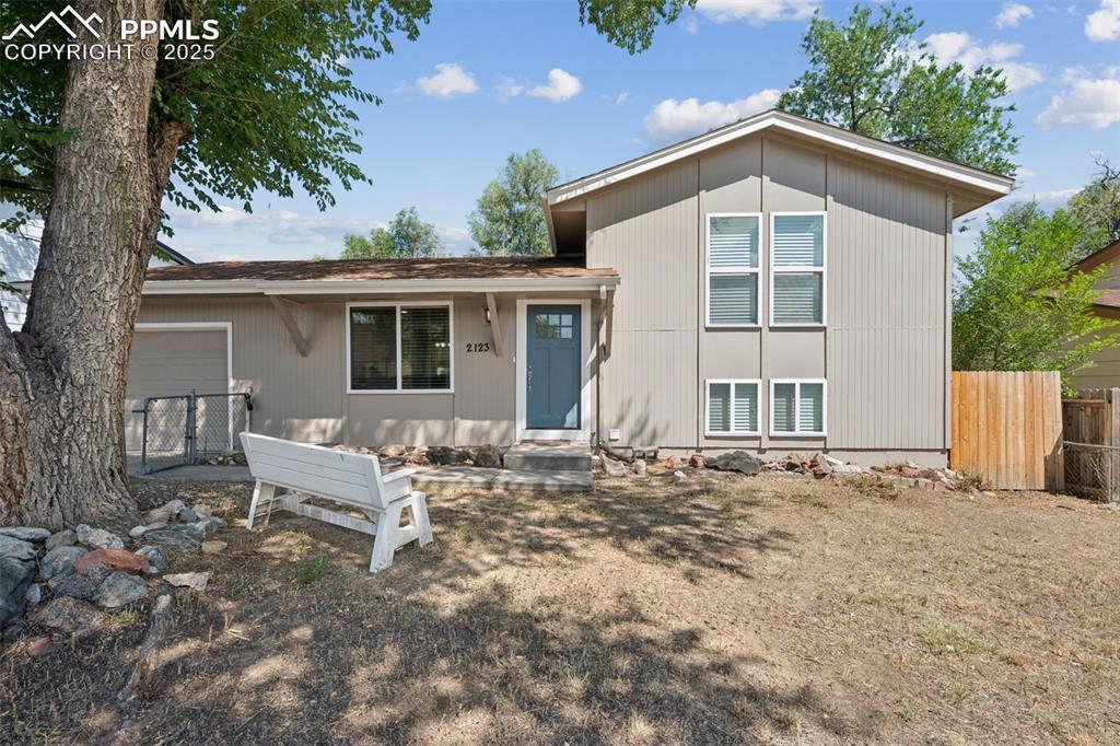 2123 Fernwood Dr., Colorado Springs, CO 80910