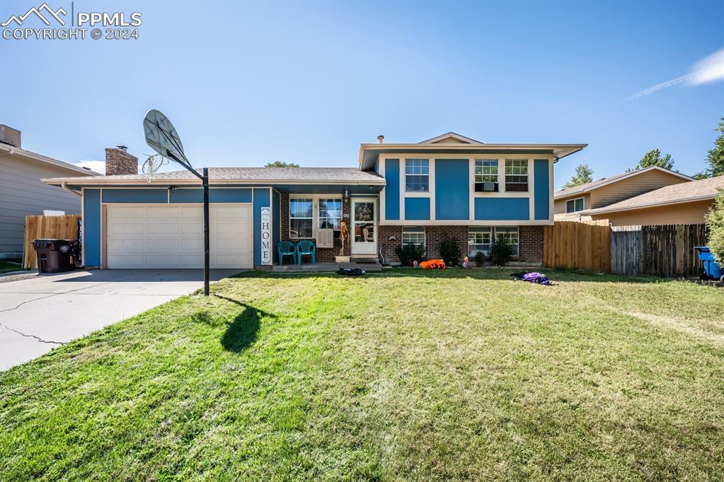 17 Glenroyal Dr., Pueblo, CO 81005