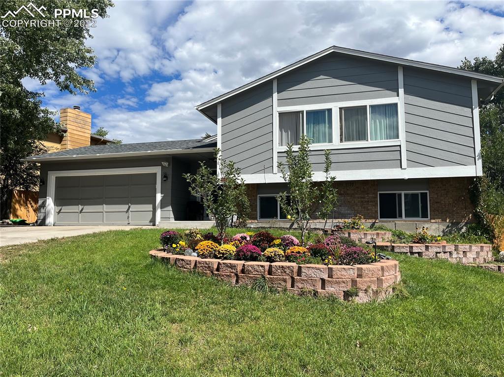 4215 Chenango Dr., Colorado Springs, CO 80911