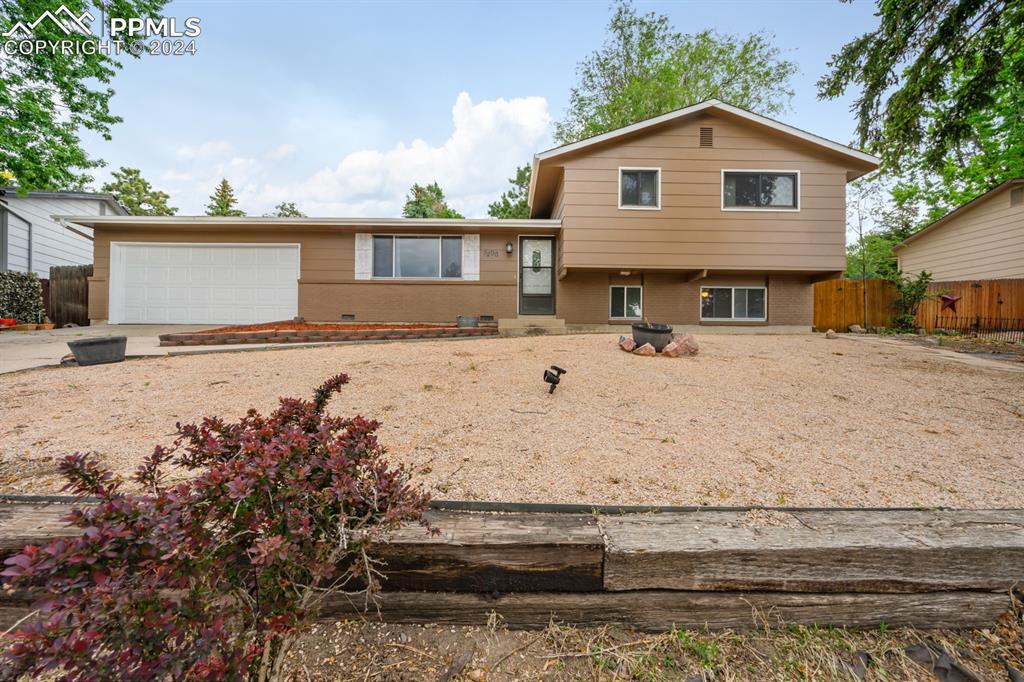 5290 Redondo Cir., Colorado Springs, CO 80918