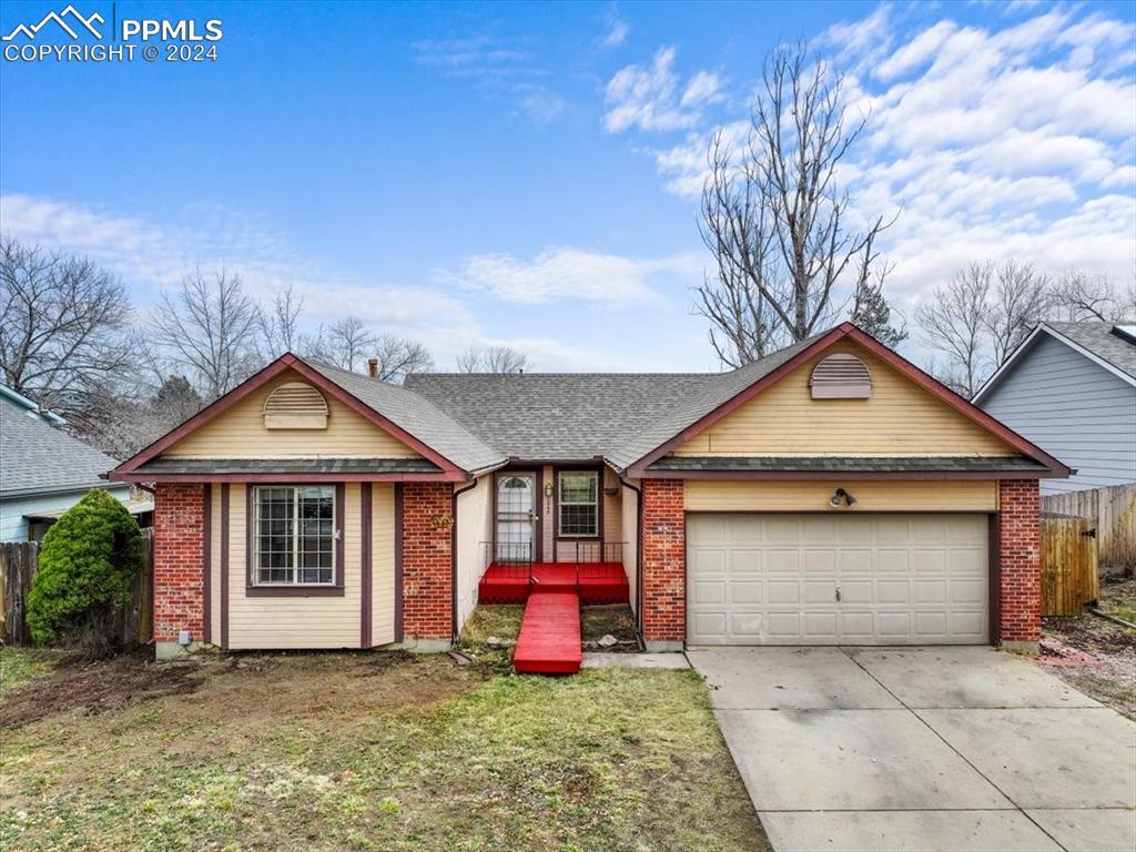 1945 Heatherdale Dr., Colorado Springs, CO 80915