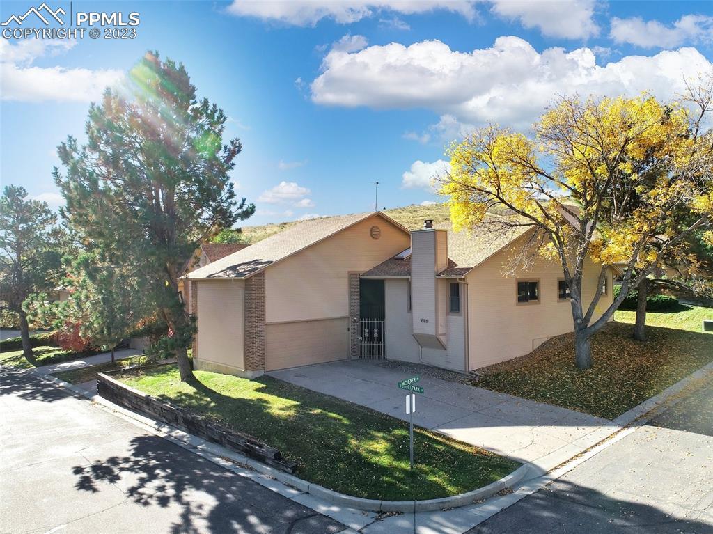 1485 Vondelpark Dr., Colorado Springs, CO 80907