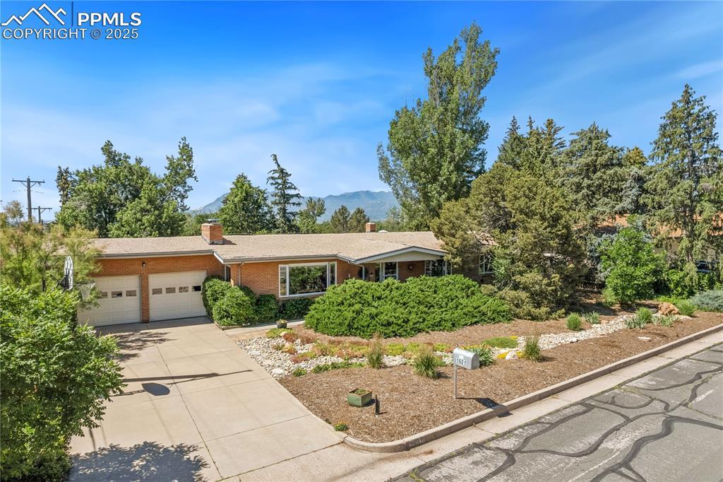 1601 Columbine Pl., Colorado Springs, CO 80907