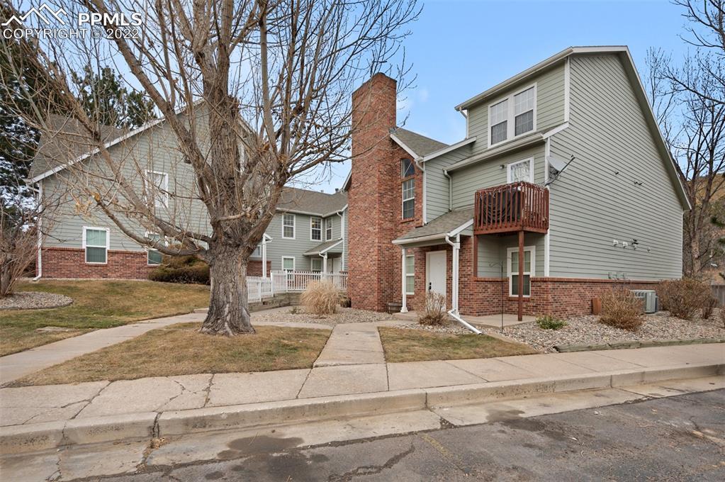 2037 Palm Dr., Colorado Springs, CO 80918