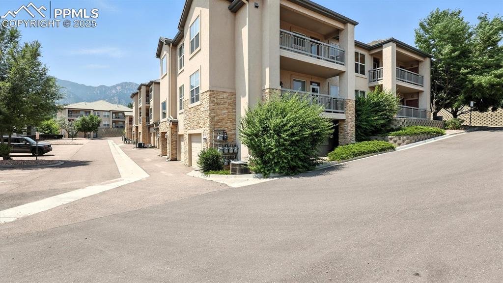 605 Cougar Bluff Point #210, Colorado Springs, CO 80906