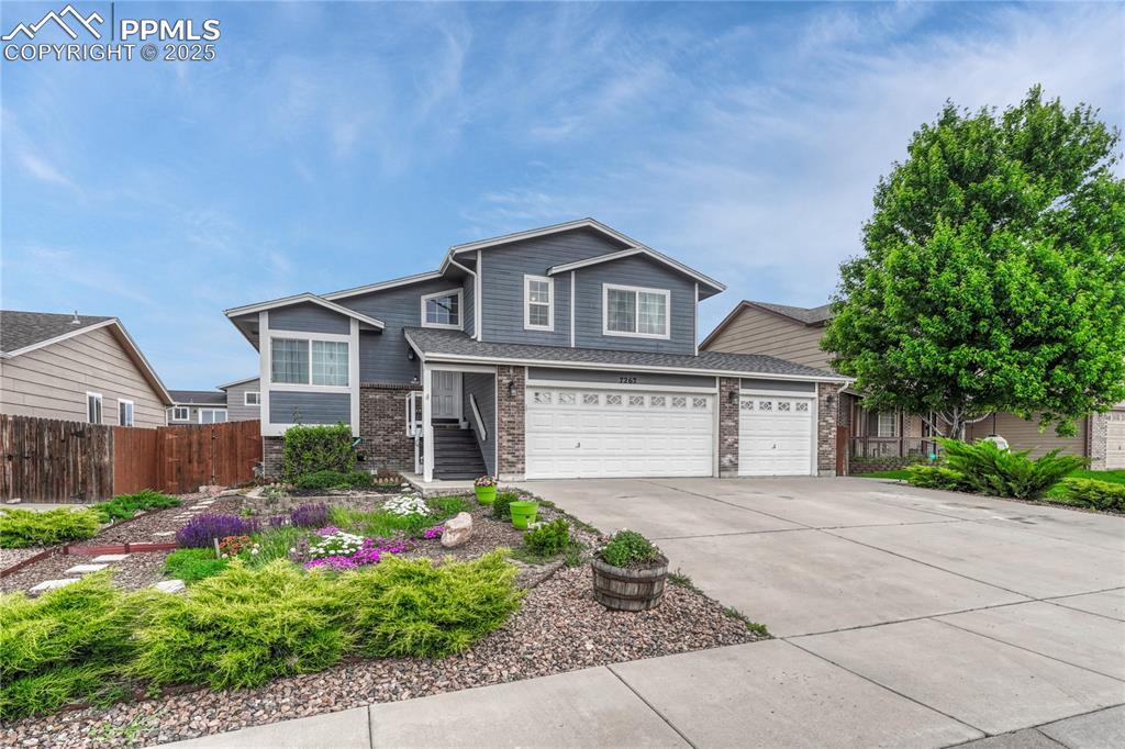 7262 Lone Eagle Ln., Colorado Springs, CO 80925