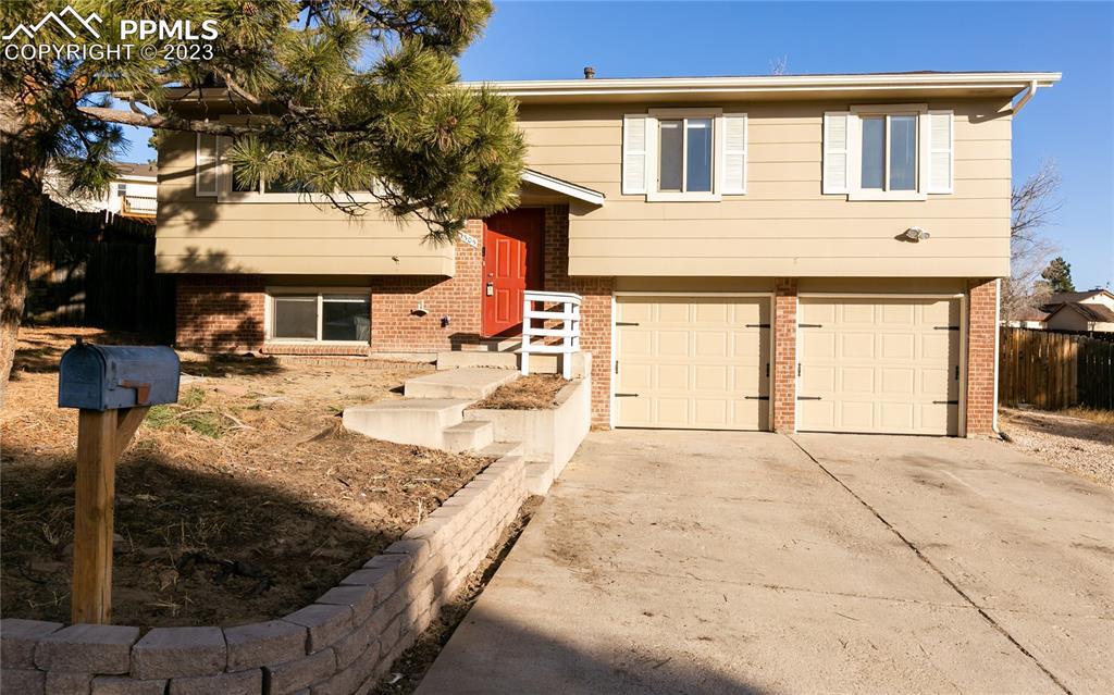 3305 Cortina Dr., Colorado Springs, CO 80918