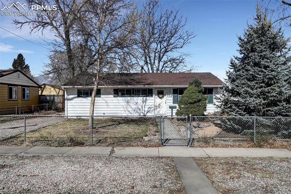 2524 Robin Dr., Colorado Springs, CO 80909