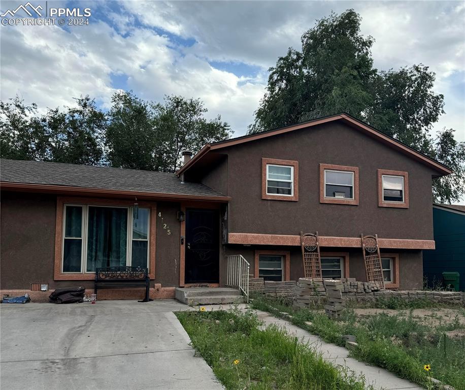 4125 Thoreau Dr., Colorado Springs, CO 80916