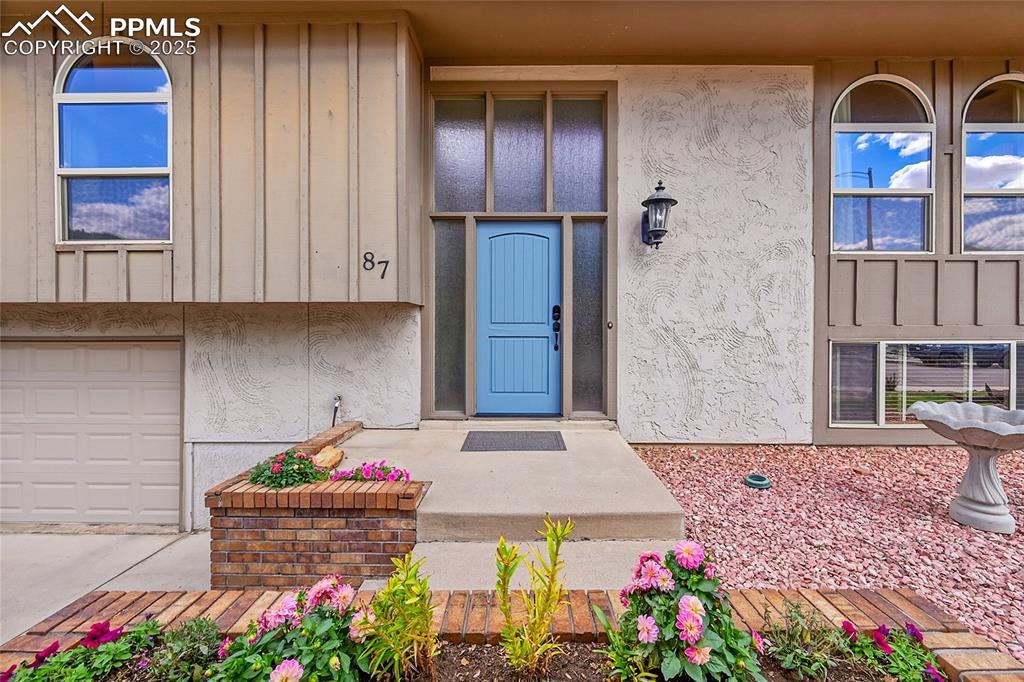 87 Raven Hills Ct., Colorado Springs, CO 80919