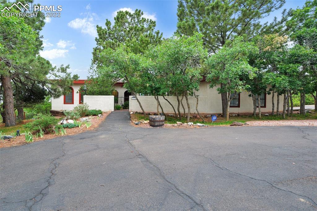 725 Point Of The Pines Dr., Colorado Springs, CO 80919