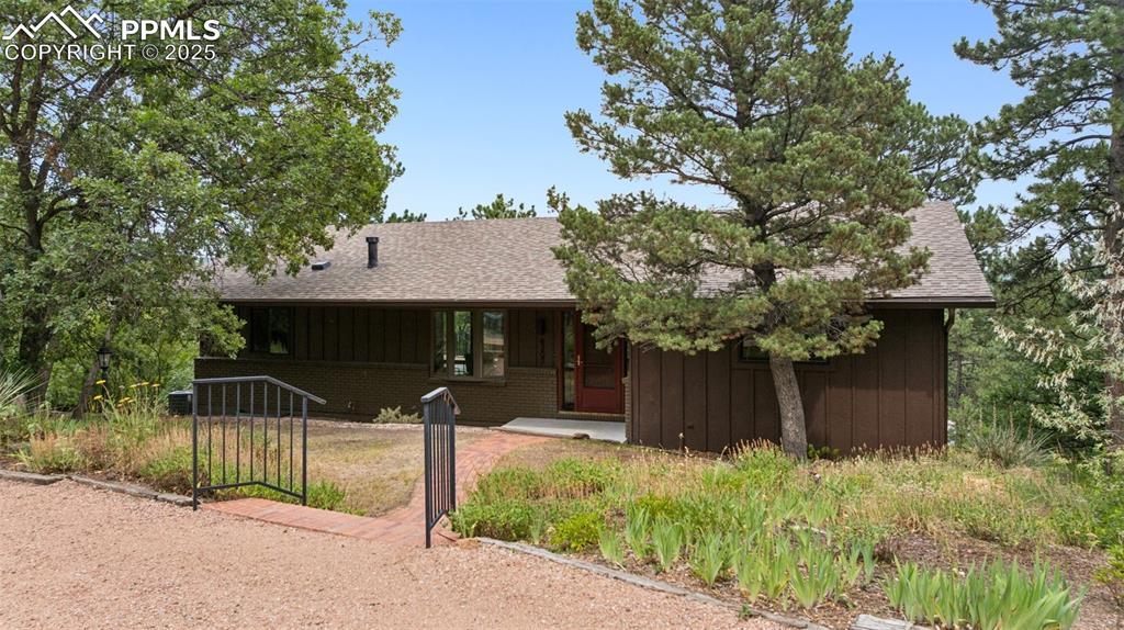 4307 Meadowview Ct., Colorado Springs, CO 80918