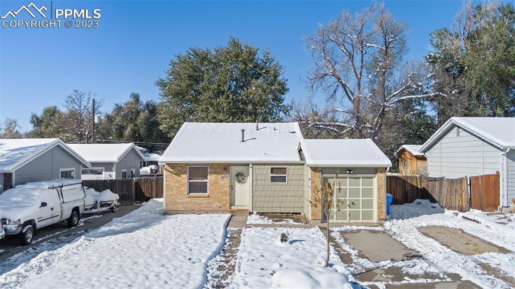 5025 Hunters Run, Colorado Springs, CO 80911