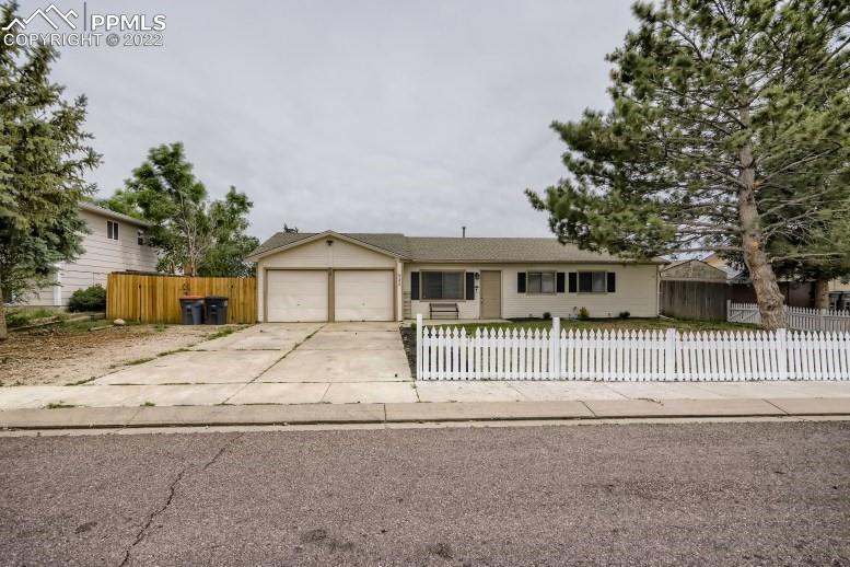 932 Bromefield Dr., Fountain, CO 80817