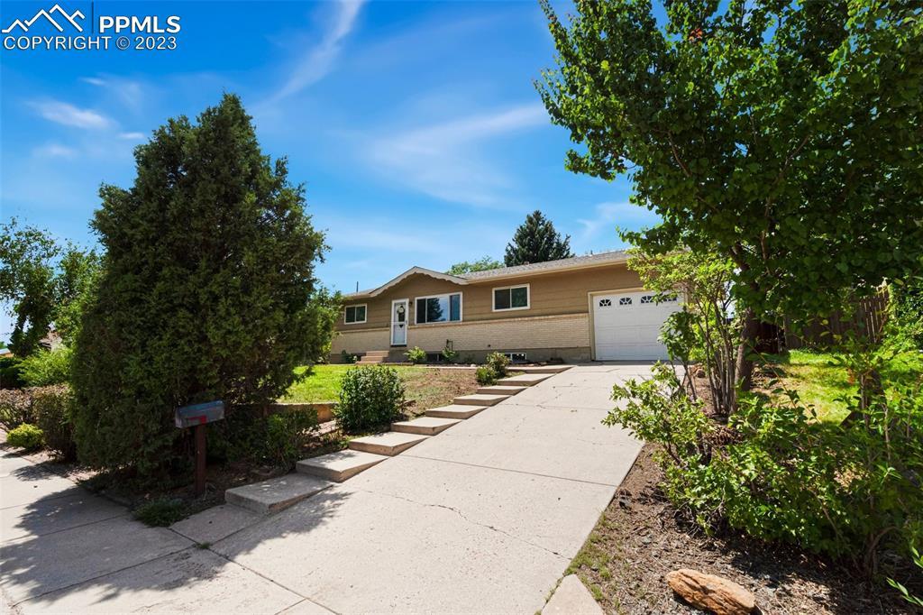 622 Paradise Ln., Colorado Springs, CO 80904